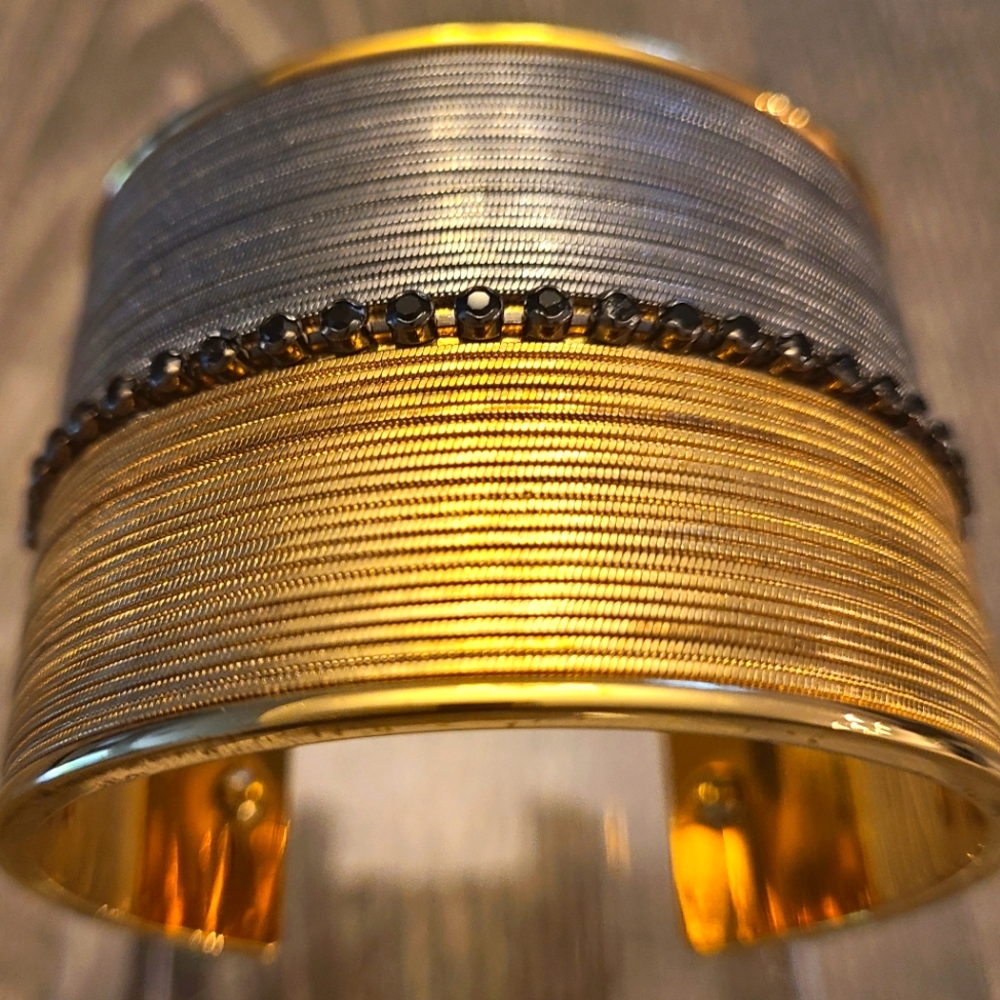 Henri Bendel Cuff